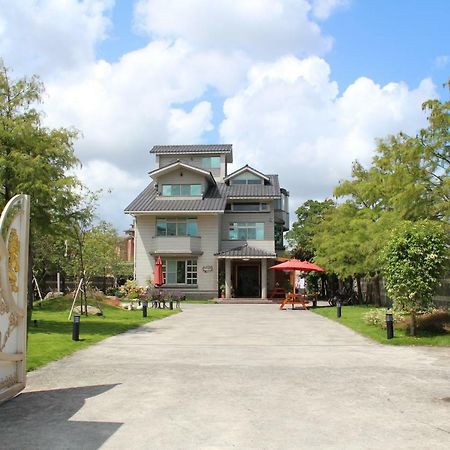 Yilan Pine Villa Homestay Luodong Exteriör bild