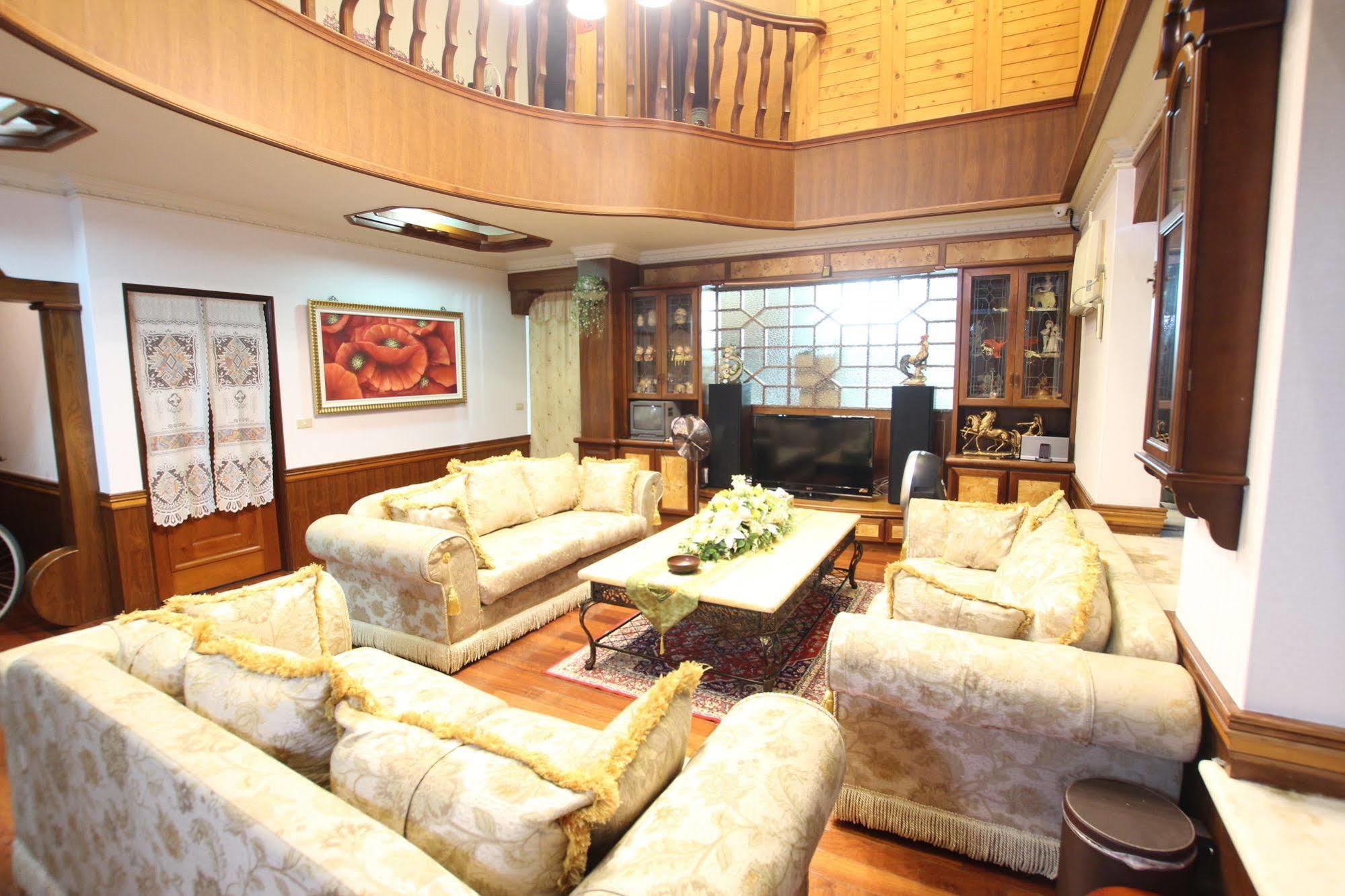 Yilan Pine Villa Homestay Luodong Exteriör bild