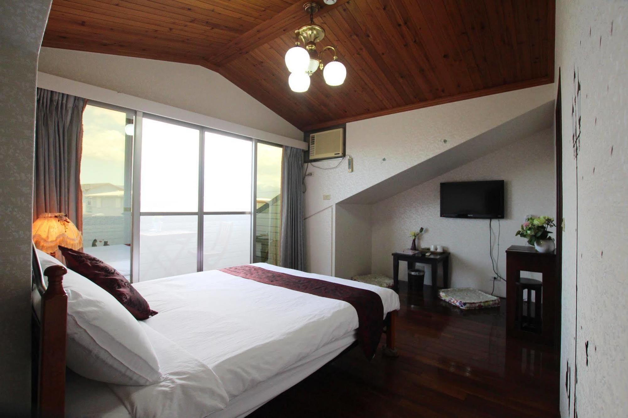 Yilan Pine Villa Homestay Luodong Exteriör bild