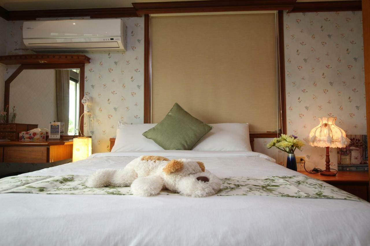 Yilan Pine Villa Homestay Luodong Exteriör bild