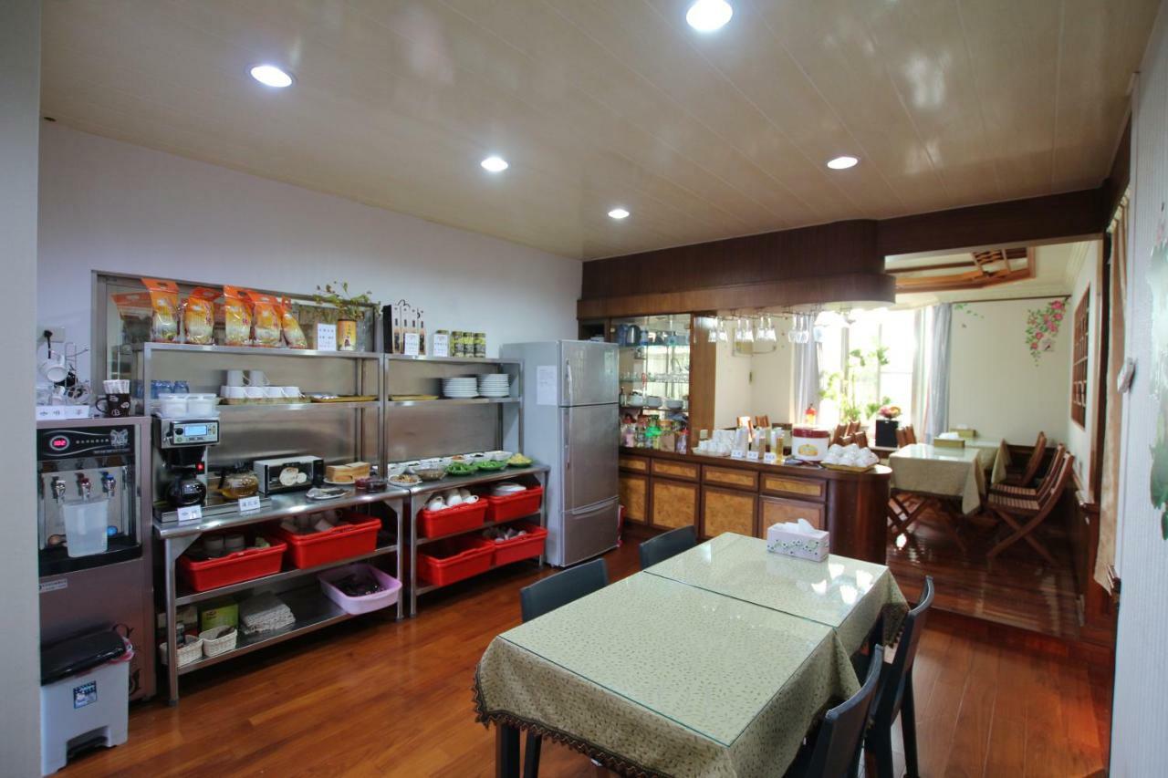 Yilan Pine Villa Homestay Luodong Exteriör bild