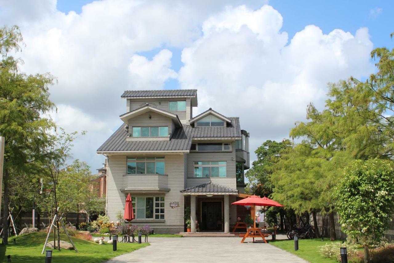Yilan Pine Villa Homestay Luodong Exteriör bild